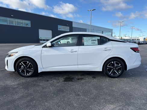 New 2025 Nissan Sentra SV image 6