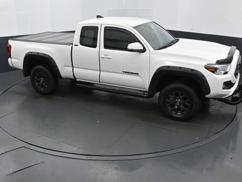 Used 2023 Toyota Tacoma SR5 image 33