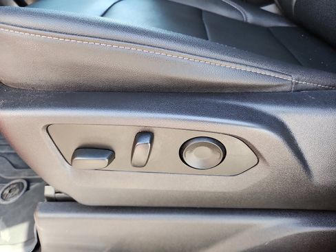 Used 2023 GMC Sierra 1500 SLT image 13