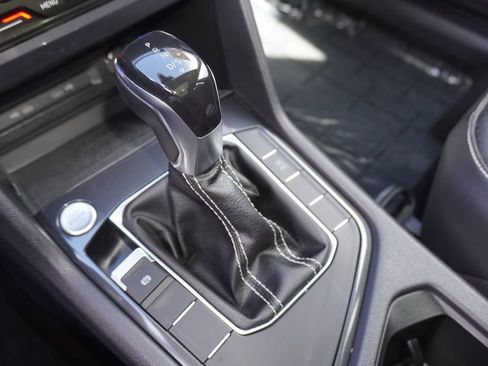 Used 2022 Volkswagen Tiguan SE FWD image 20
