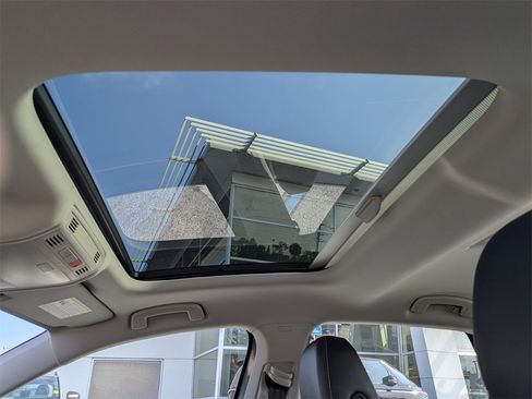 New 2026 Volkswagen Jetta SE image 22