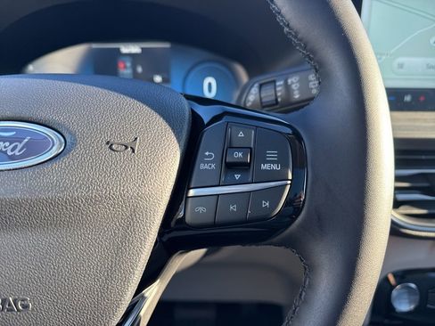 New 2025 Ford Escape SE w/ PHEV Premium Package image 27