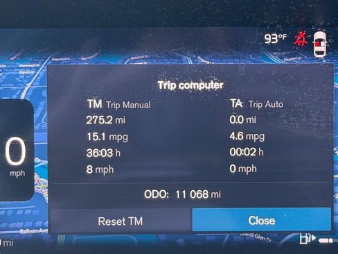 Certified 2025 Volvo XC40 B5 Plus AWD/4WD image 20