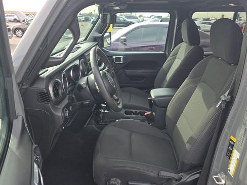 Used 2023 Jeep Wrangler Unlimited w/ Cold Weather Group image 7