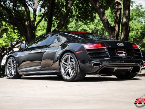 Used 2010 Audi R8 V10 AWD/4WD image 9