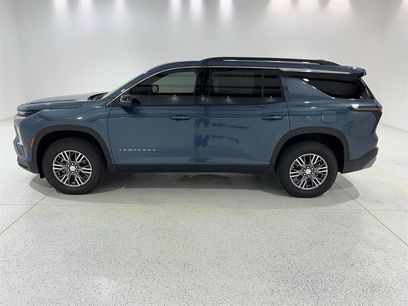 New 2025 Chevrolet Traverse LT
