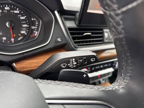 Used 2023 Audi Q5 2.0T Premium image 17