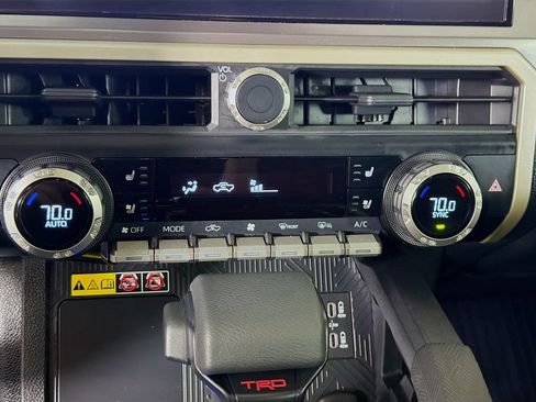Used 2024 Toyota Tacoma TRD Off-Road w/ TRD Off Road Premium Package AWD/4WD image 16