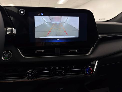 New 2026 Chevrolet Equinox LT FWD image 18