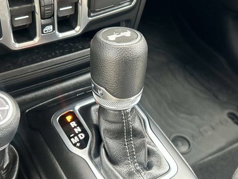 Certified 2025 Jeep Wrangler Unlimited Sport AWD/4WD image 23