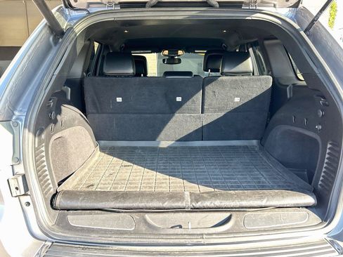 Used 2019 Jeep Grand Cherokee Limited AWD/4WD image 12