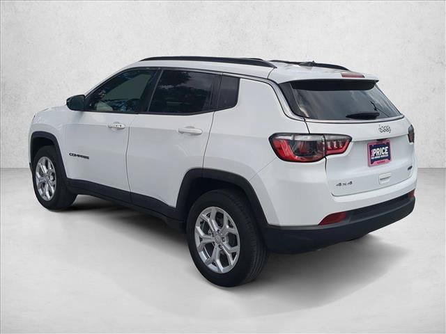 Used 2024 Jeep Compass Latitude AWD/4WD image 8