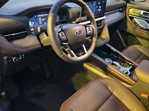 New 2026 Ford Explorer Platinum image 5