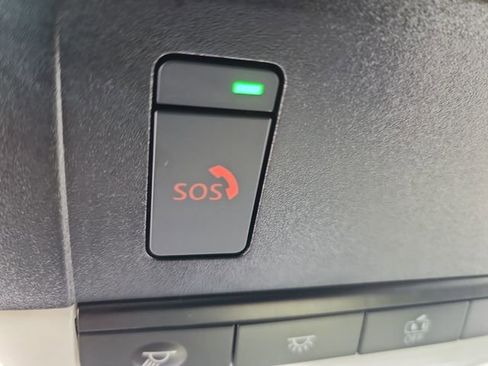 Used 2023 Nissan Rogue SV image 26