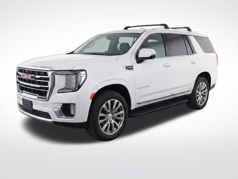 Used 2022 GMC Yukon SLT w/ SLT Premium Package image 2