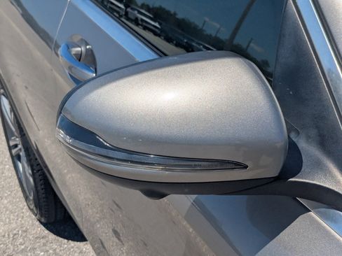 Used 2021 Mercedes-Benz GLC 300 w/ Premium Package image 11