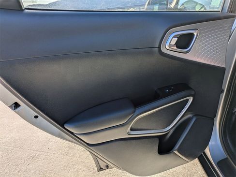 Used 2023 Kia Soul LX w/ Option Group 015 image 27