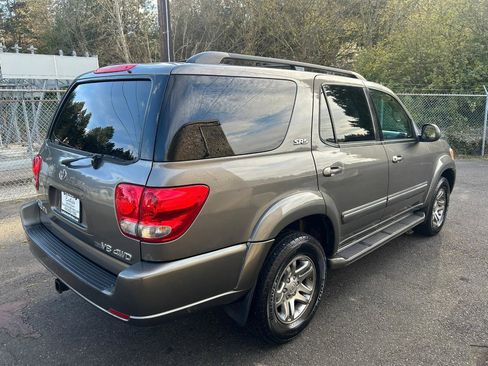 Used 2006 Toyota Sequoia SR5 image 5