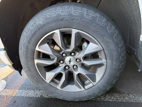 Used 2021 Chevrolet Silverado 1500 RST image 11