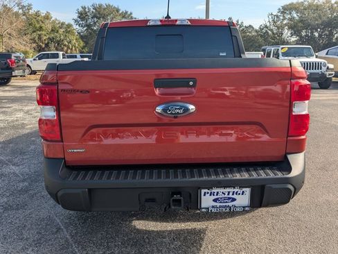 Used 2024 Ford Maverick Lariat image 6