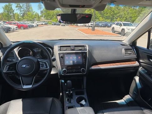 Used 2018 Subaru Outback 2.5i Limited AWD/4WD image 12