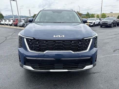 New 2025 Kia Sorento S image 2
