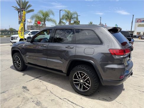 Used 2018 Jeep Grand Cherokee Trailhawk w/ Trailhawk Luxury Group AWD/4WD image 54