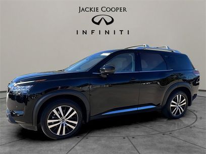 Used 2024 Nissan Pathfinder Platinum w/ Cargo Package