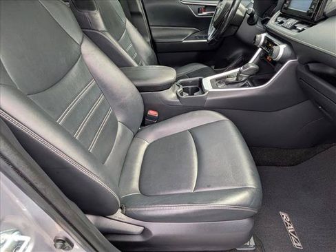 Used 2019 Toyota RAV4 XLE Premium FWD image 19