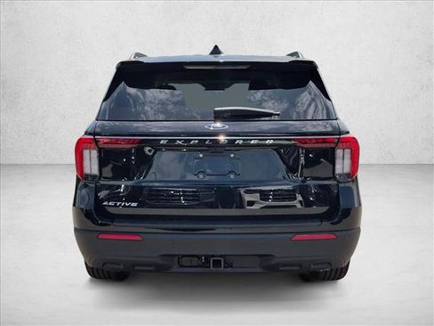 New 2026 Ford Explorer Active RWD image 7