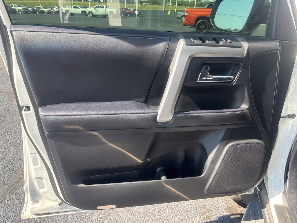 Used 2022 Toyota 4Runner SR5 RWD image 7