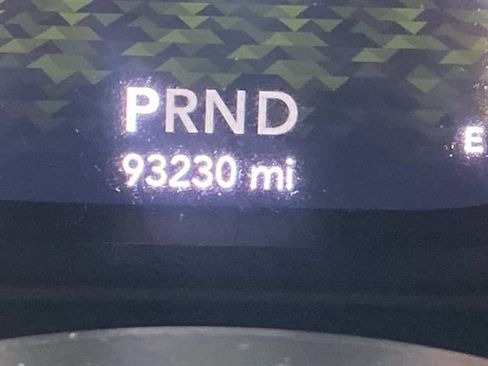 Used 2018 Jeep Wrangler Unlimited Sahara AWD/4WD image 18