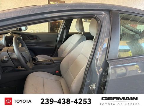 Used 2026 Toyota Prius LE FWD image 12