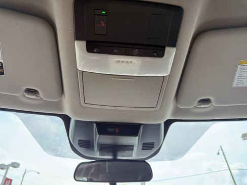 Used 2024 Nissan Rogue SV FWD image 39