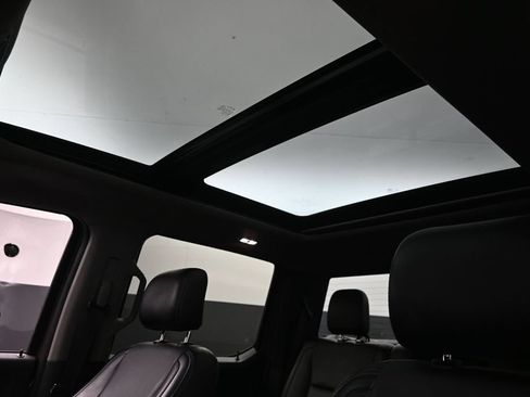 Used 2016 Ford F150 Lariat w/ Equipment Group 502A Luxury AWD/4WD image 21