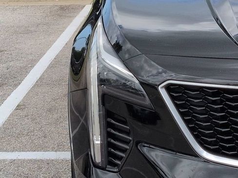 Used 2019 Cadillac XT4 Sport w/ Cold Weather Package FWD image 10