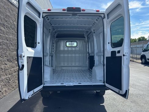 Used 2025 RAM ProMaster 1500 FWD image 12