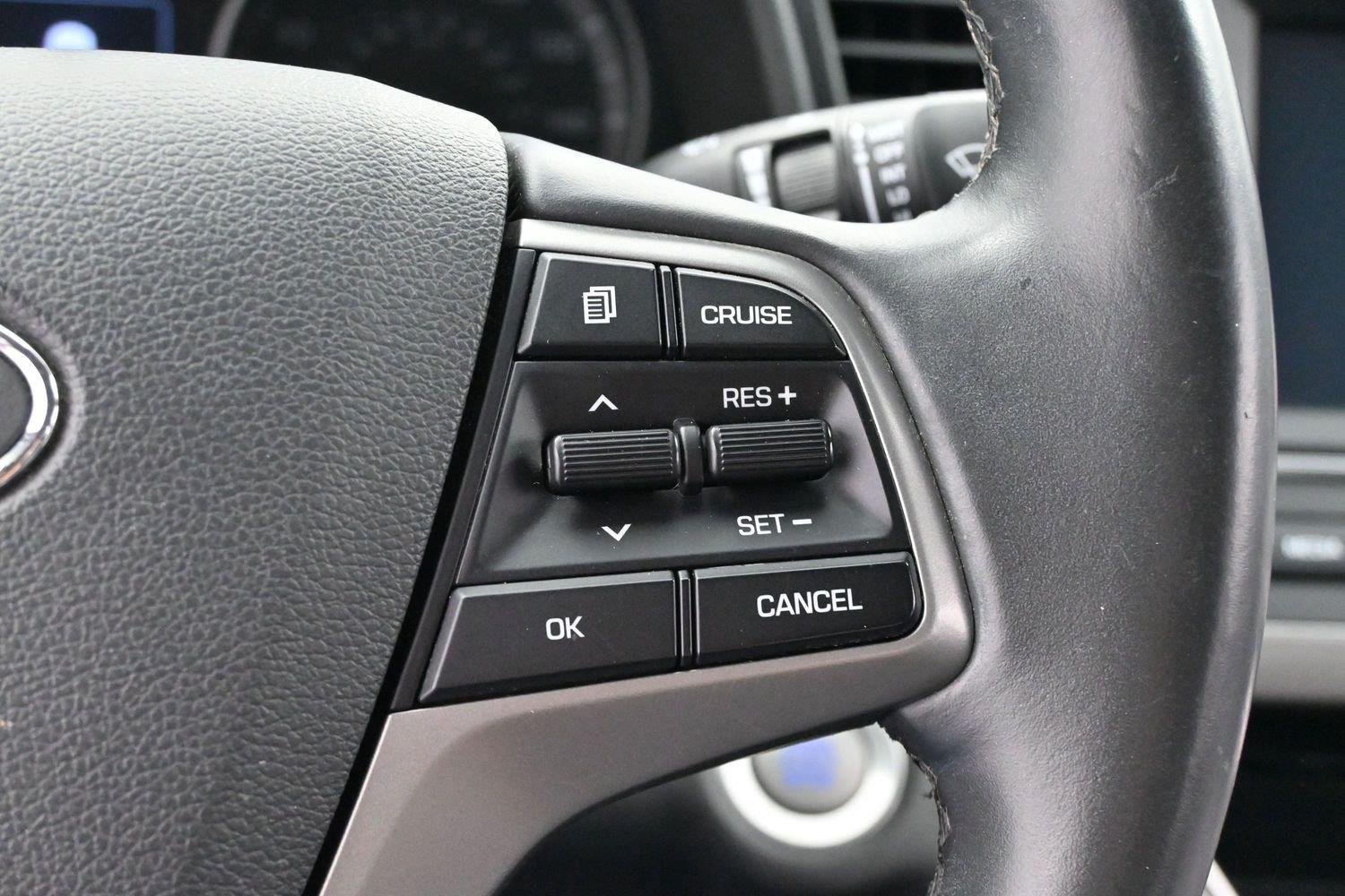 Used 2017 Hyundai Elantra Limited FWD image 18
