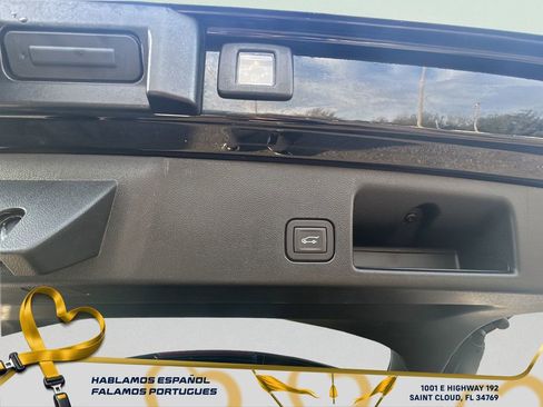 Certified 2025 Chevrolet Equinox EV LT image 24