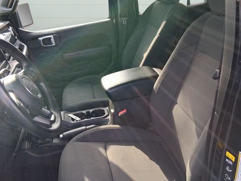 Used 2022 Jeep Wrangler Unlimited Sport image 11