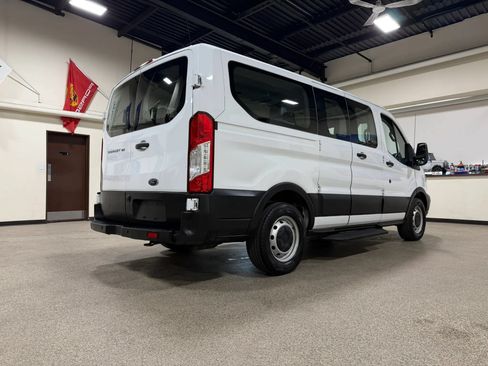 Used 2019 Ford Transit 150 XL RWD image 5