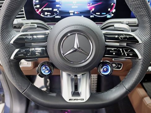 Used 2024 Mercedes-Benz GLS 63 AMG 4MATIC image 17