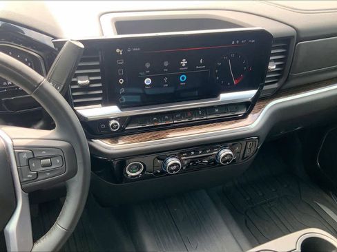 Used 2024 GMC Sierra 1500 Elevation AWD/4WD image 7