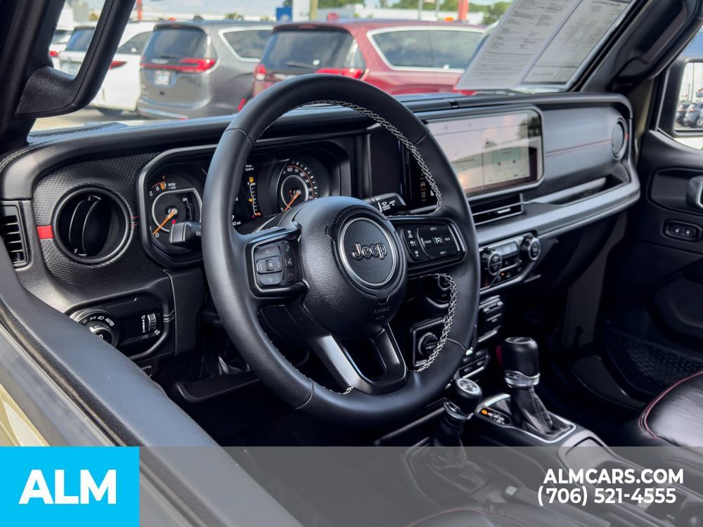 Used 2025 Jeep Gladiator Rubicon AWD/4WD image 11