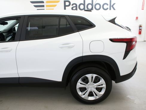 Used 2024 Chevrolet Trax LS FWD image 6