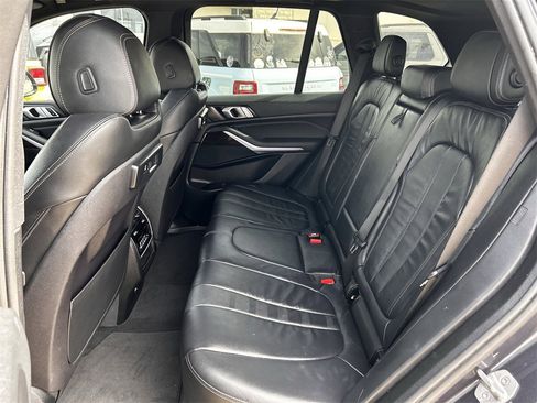 Used 2019 BMW X5 xDrive40i w/ Premium Package image 26