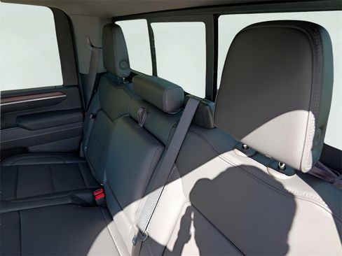 New 2026 GMC Sierra 2500 Denali w/ Denali Reserve Package image 24