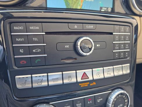 Used 2020 Mercedes-Benz SLC 300 image 34