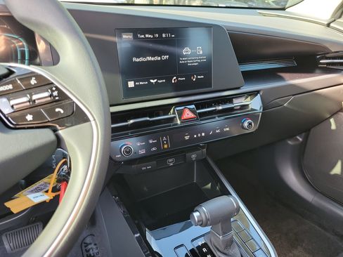 New 2026 Kia Niro LX FWD image 23
