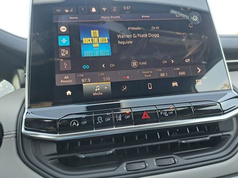 New 2026 Jeep Compass Limited image 10